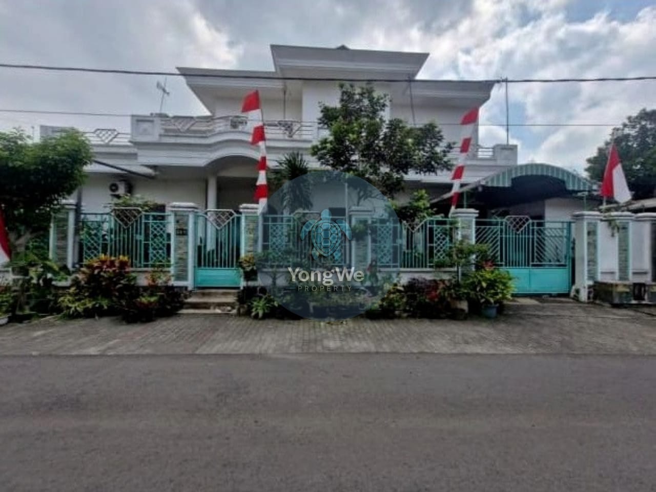 Tampak Dalam
